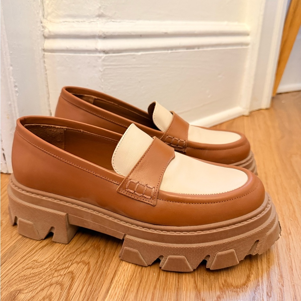 ALOHAS Chunky Brown and Cream Platform Loafers